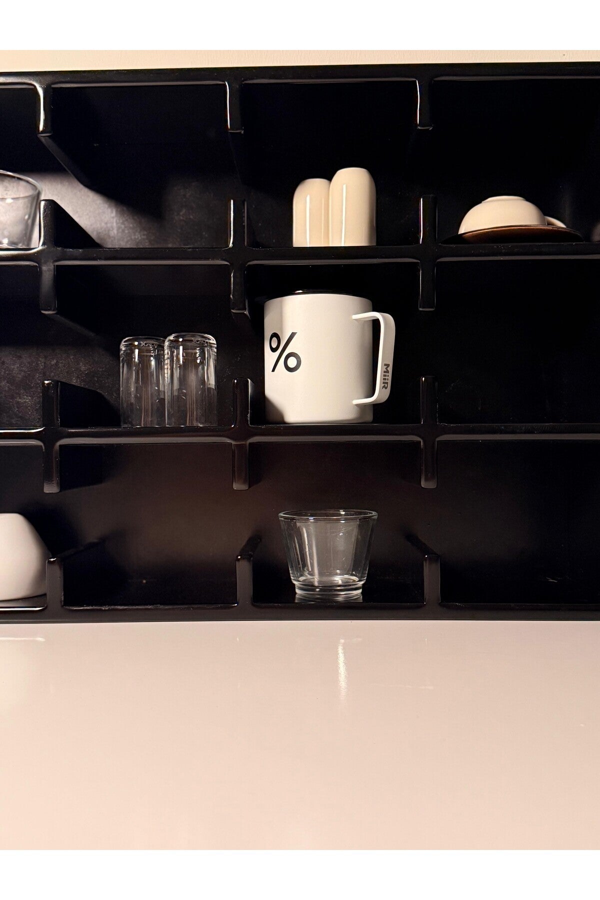 Siyah 12 Bölmeli Dekoratif Mug & Fincan Rafı | Mutfak – Kahve Köşesi – Ofis Organizer