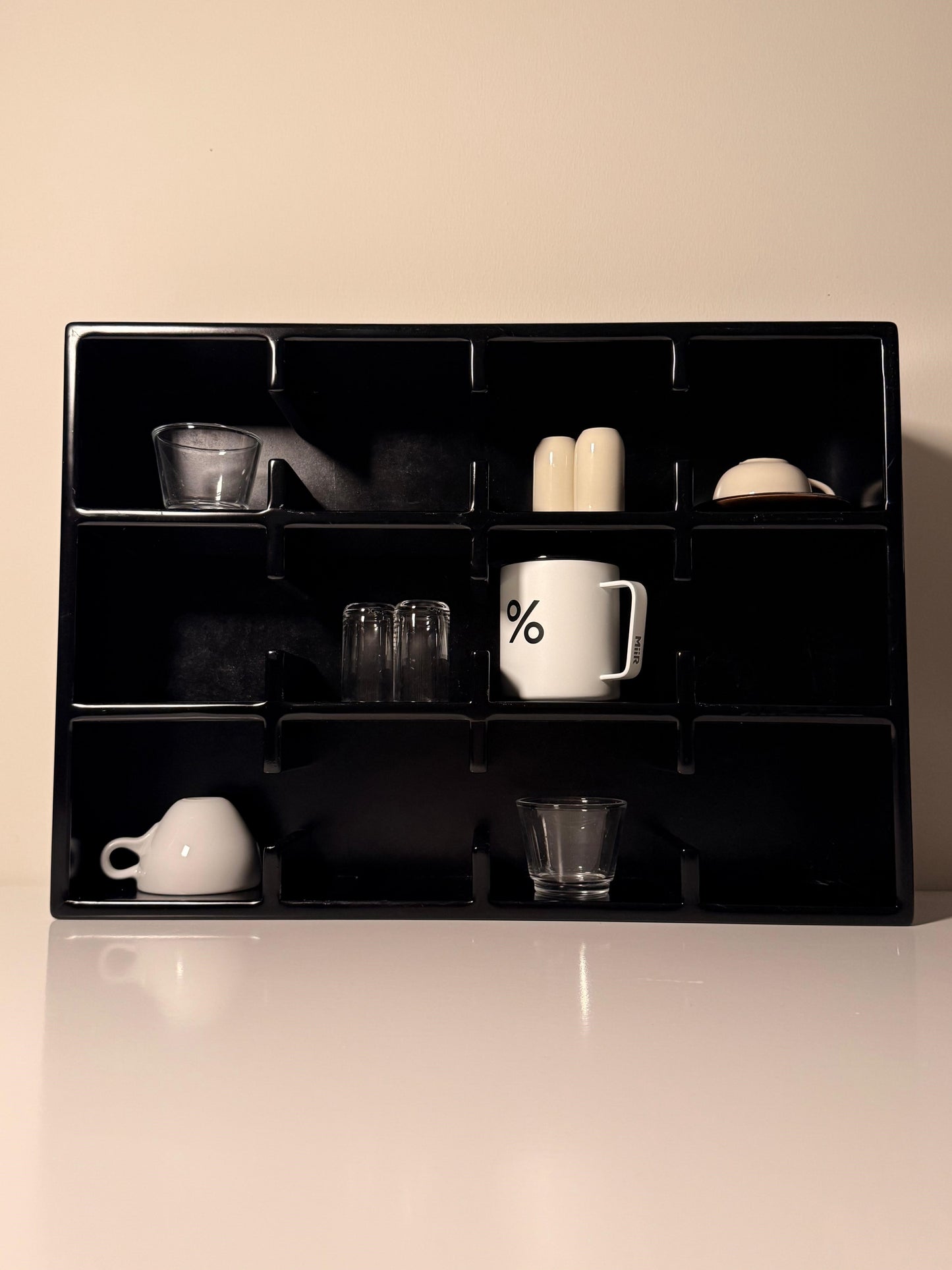 Siyah 12 Bölmeli Dekoratif Mug & Fincan Rafı | Mutfak – Kahve Köşesi – Ofis Organizer